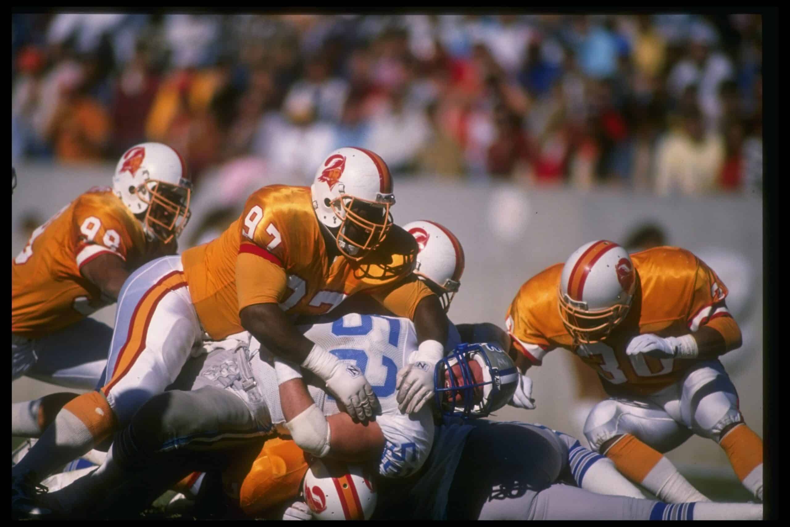 3 Best NFL Throwback Helmets Fans Will See In 2022