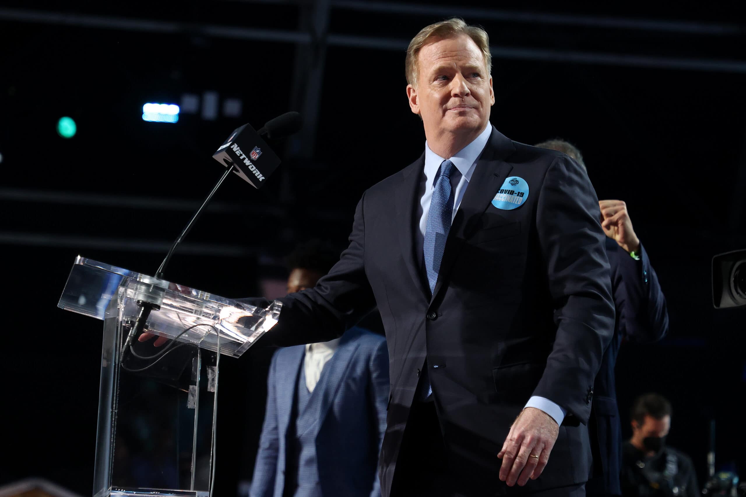 Adam Schefter Believes 1 NFC Team Could Trade Up To No. 3 Pick