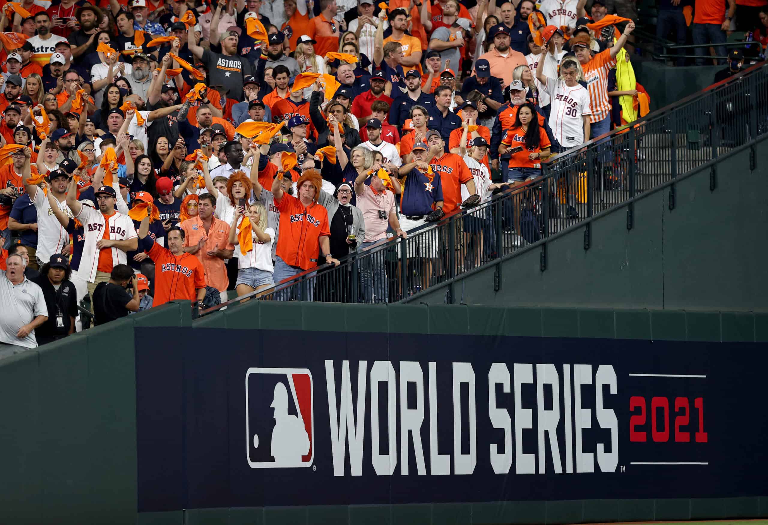 MLB World Reacts To Friday Lockout News