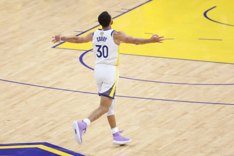 NBA Fans Are Left Surprised By 1 Steph Curry Statistic