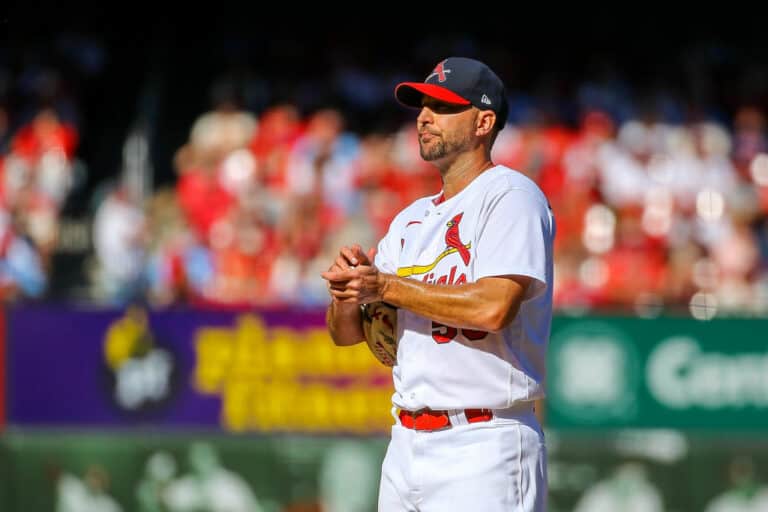 Video Shows Adam Wainwright Preparing For His First Spring Start