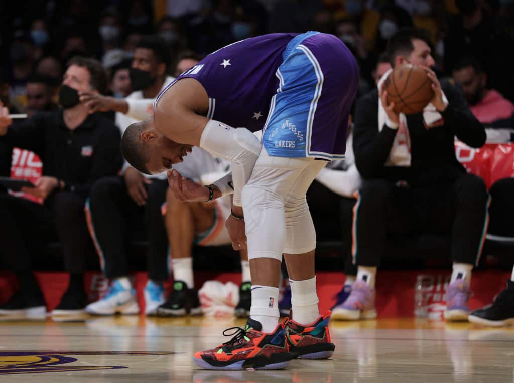 The Lakers Have Their Fans Nervous Once Again