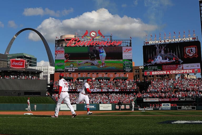 2 Potential Cardinals Free Agent Targets