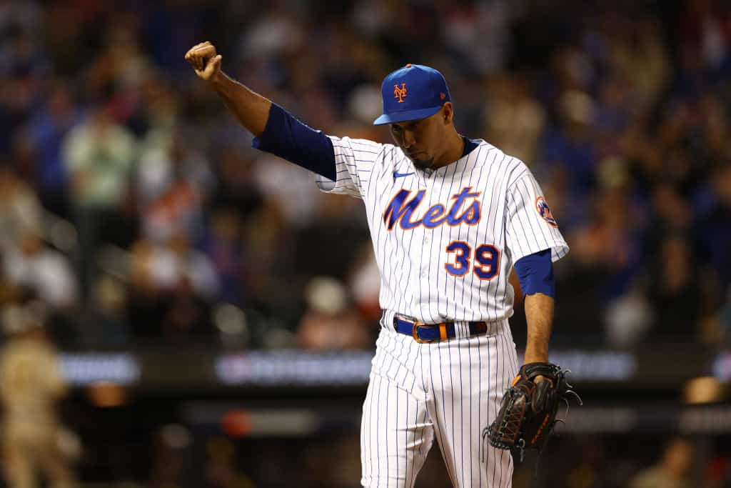 Mets Fans Give Edwin Diaz A Must-See Ovation