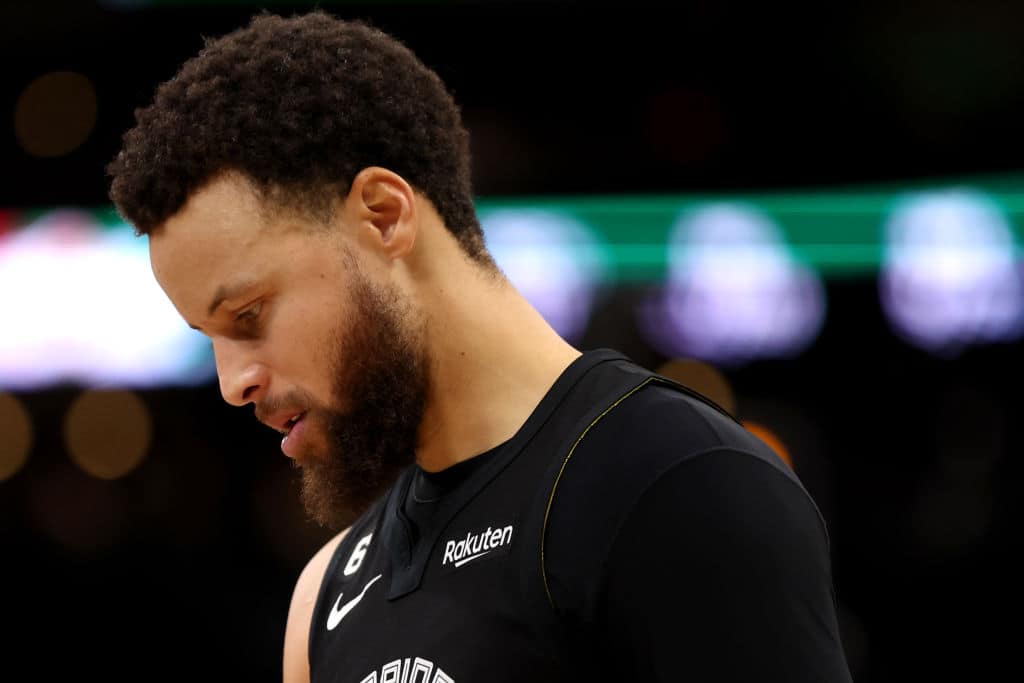 The Warriors Are Still Waiting On Steph Curry