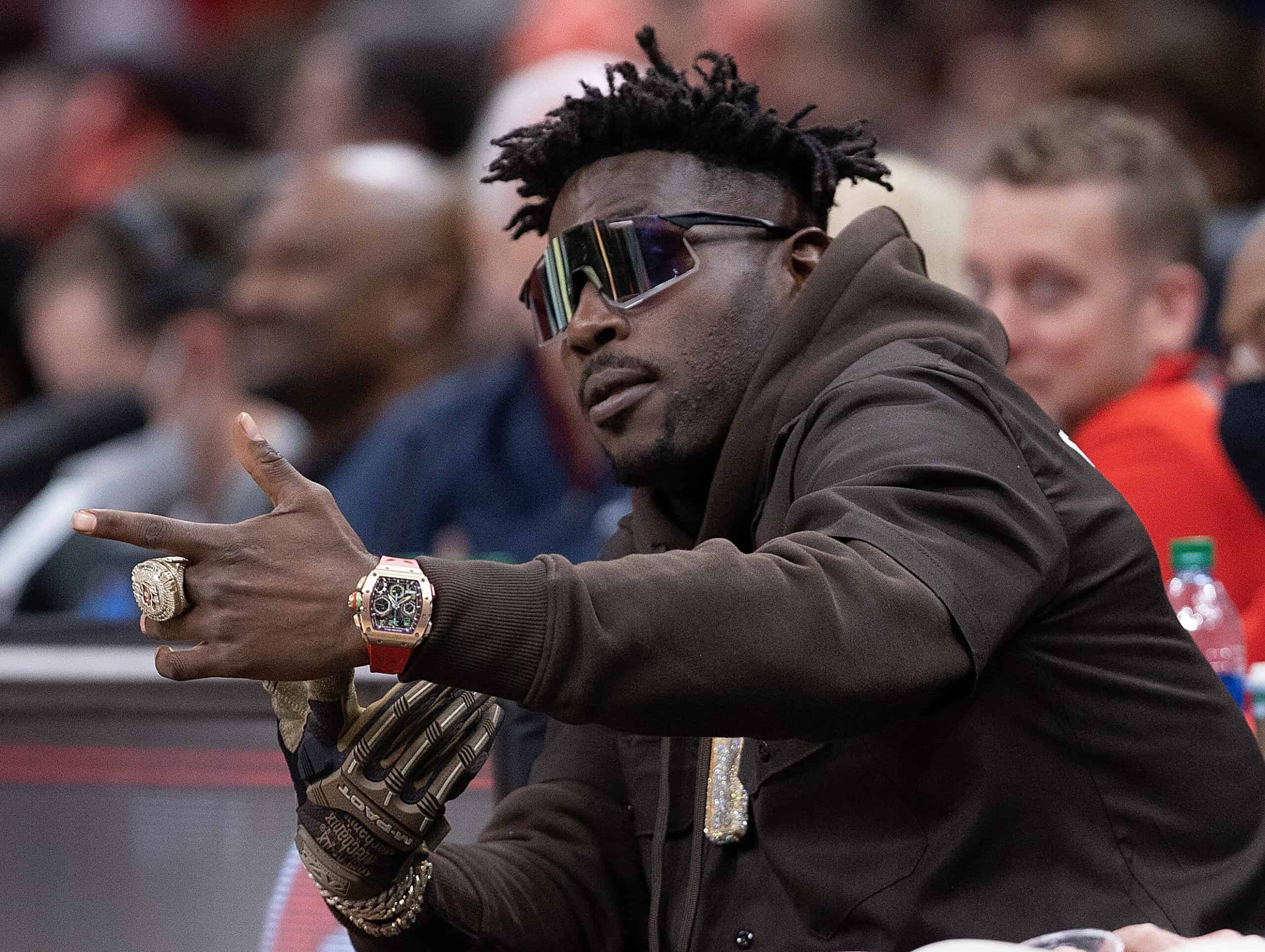 Antonio Brown Rips Legendary Steelers Player