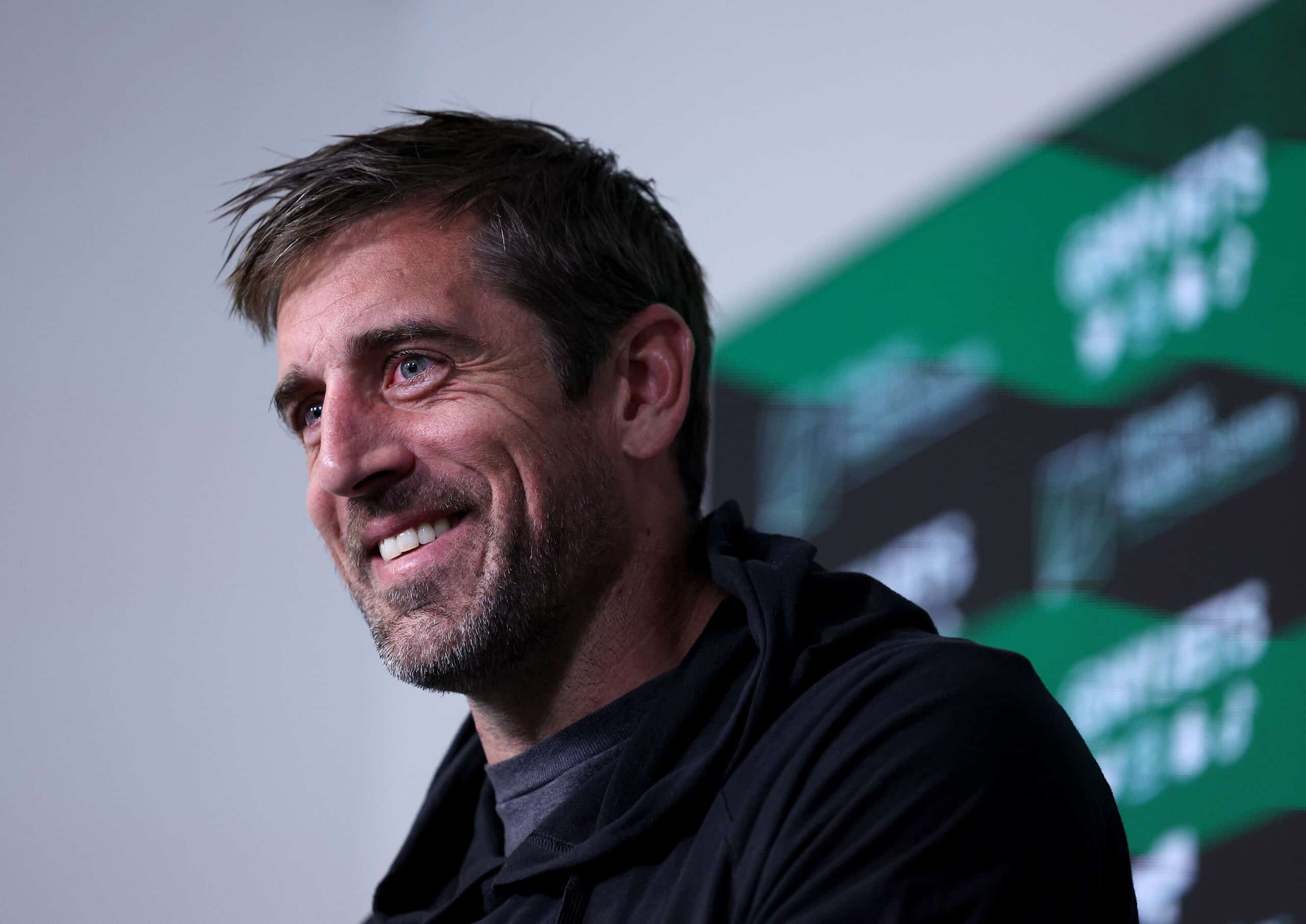 Aaron Rodgers Has Hilarious Reaction To Jordan Love’s Contract Extension