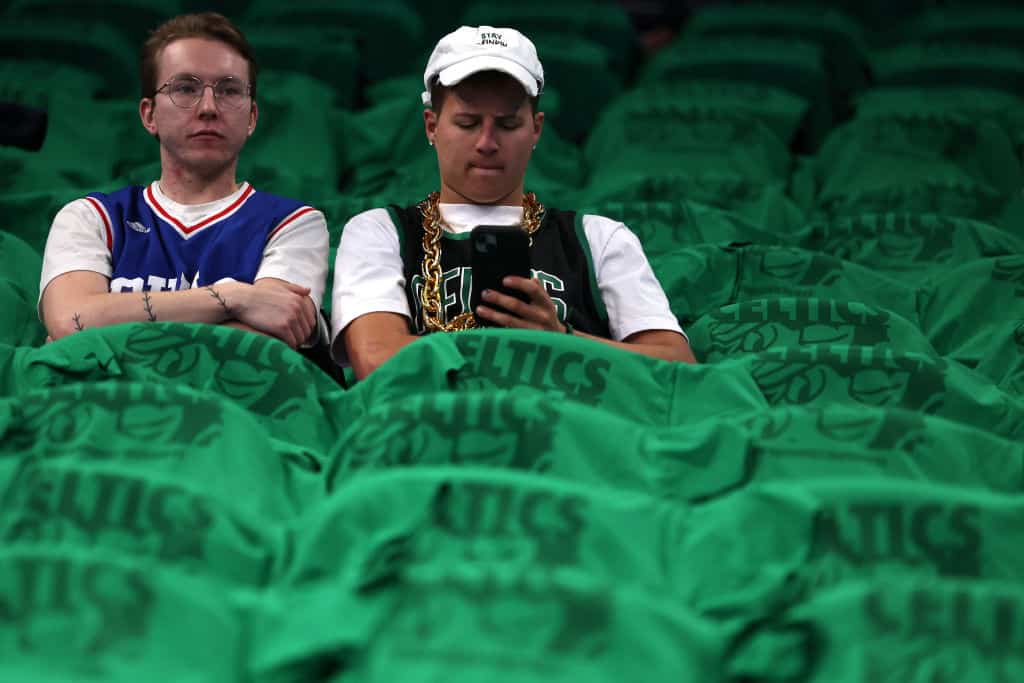 Photo Shows Celtics Legend In Attendance For Practice
