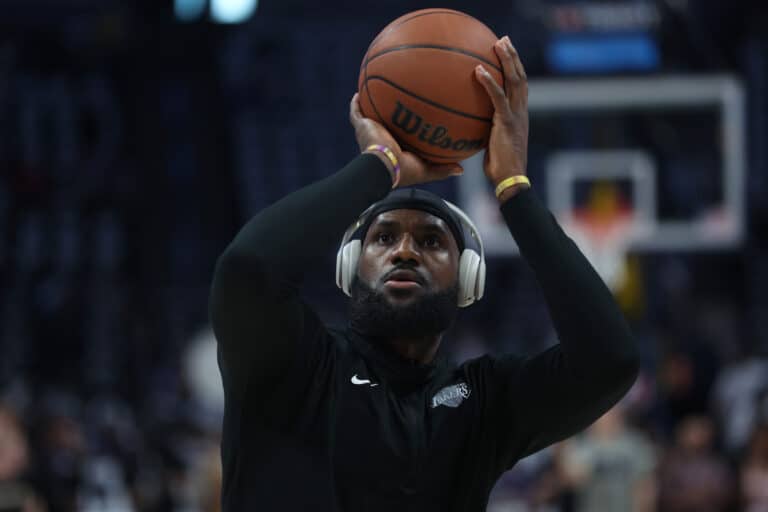 Video Shows LeBron James In Great Spirits In His Car