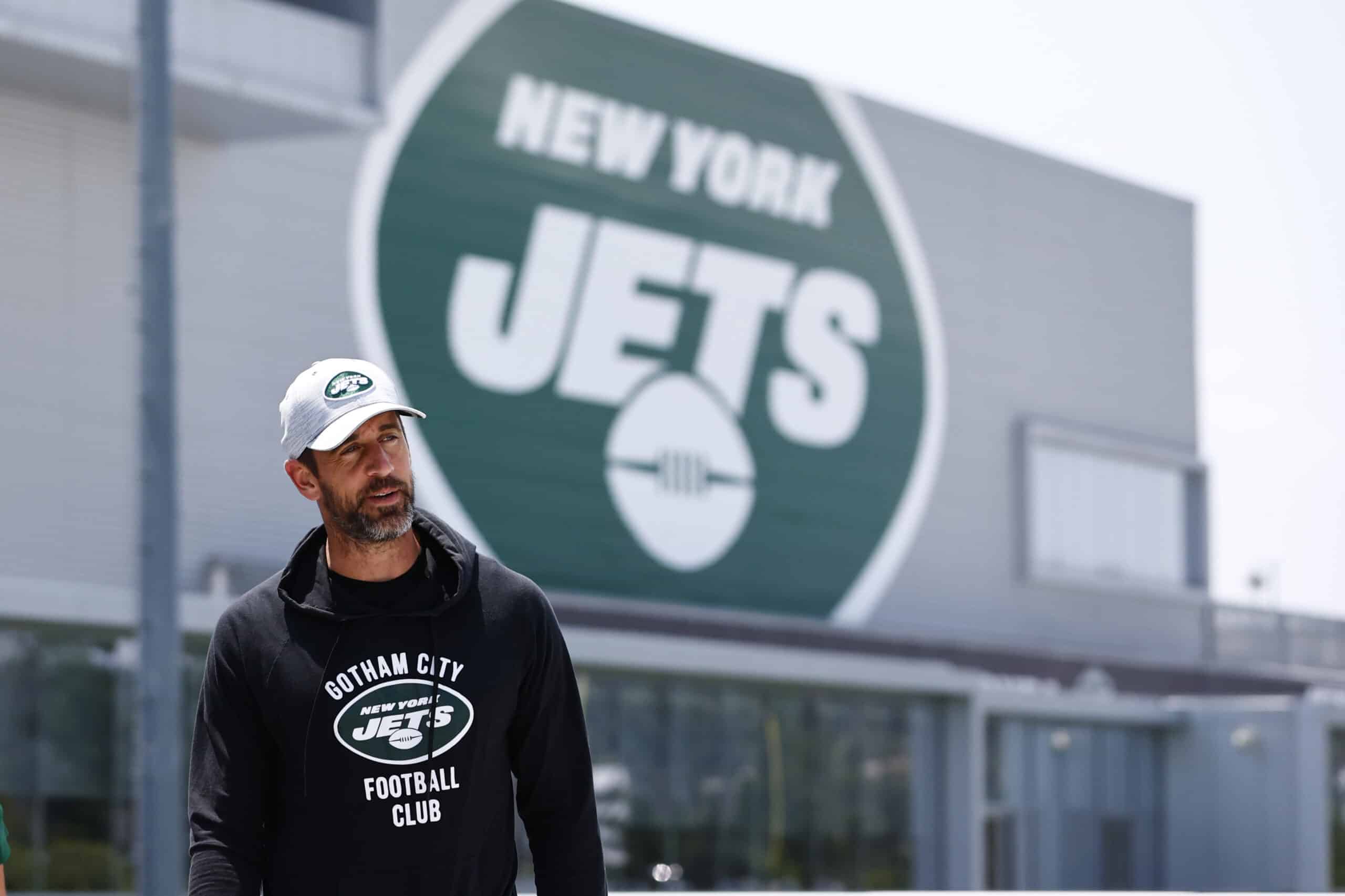Jets Legendary QB Praises Aaron Rodgers