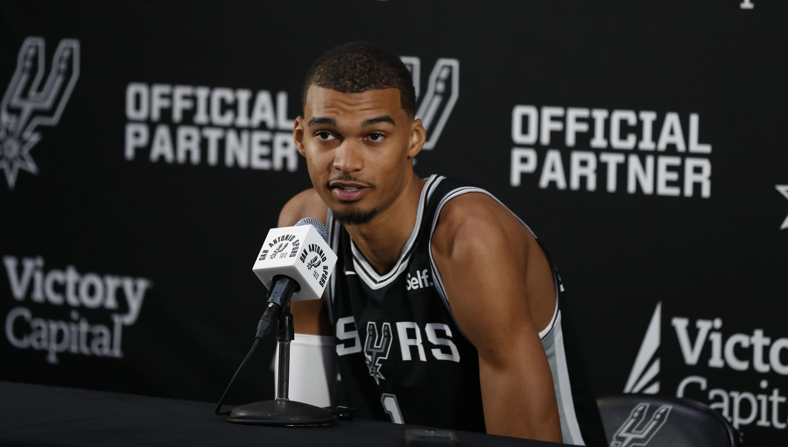 Victor Wembanyama Makes Hilarious Revelation About Gregg Popovich