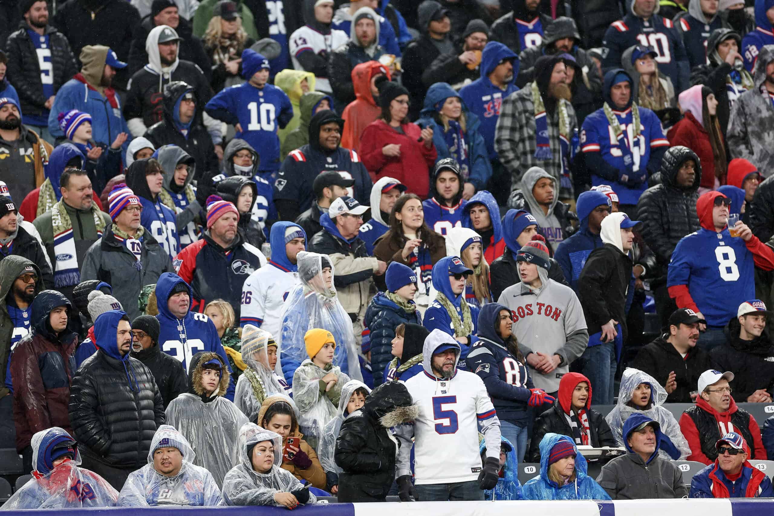 NFL Legend Sends A Message To Fans About Heckling Athletes