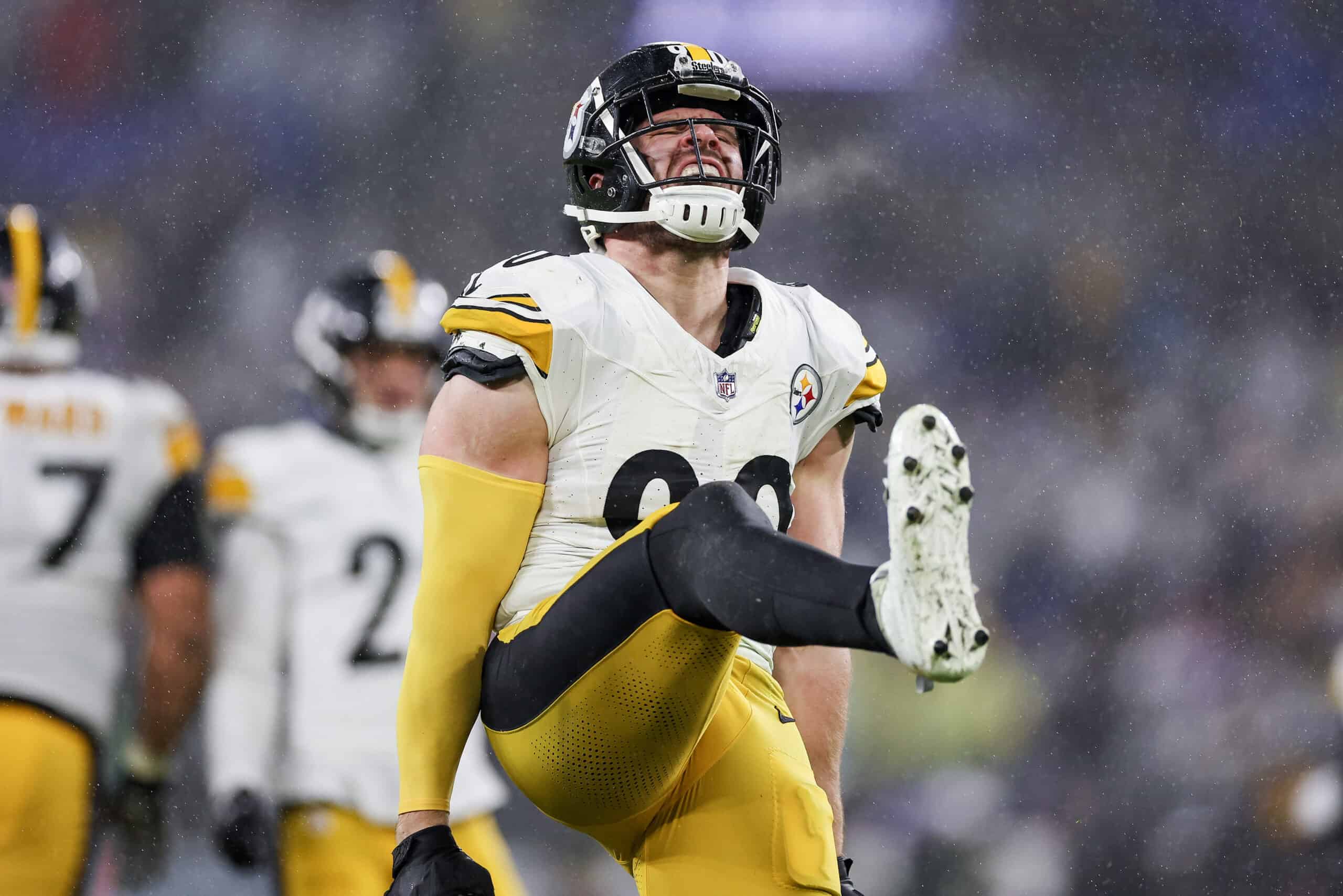 Insider Gives Concerning Injury Update On T.J. Watt
