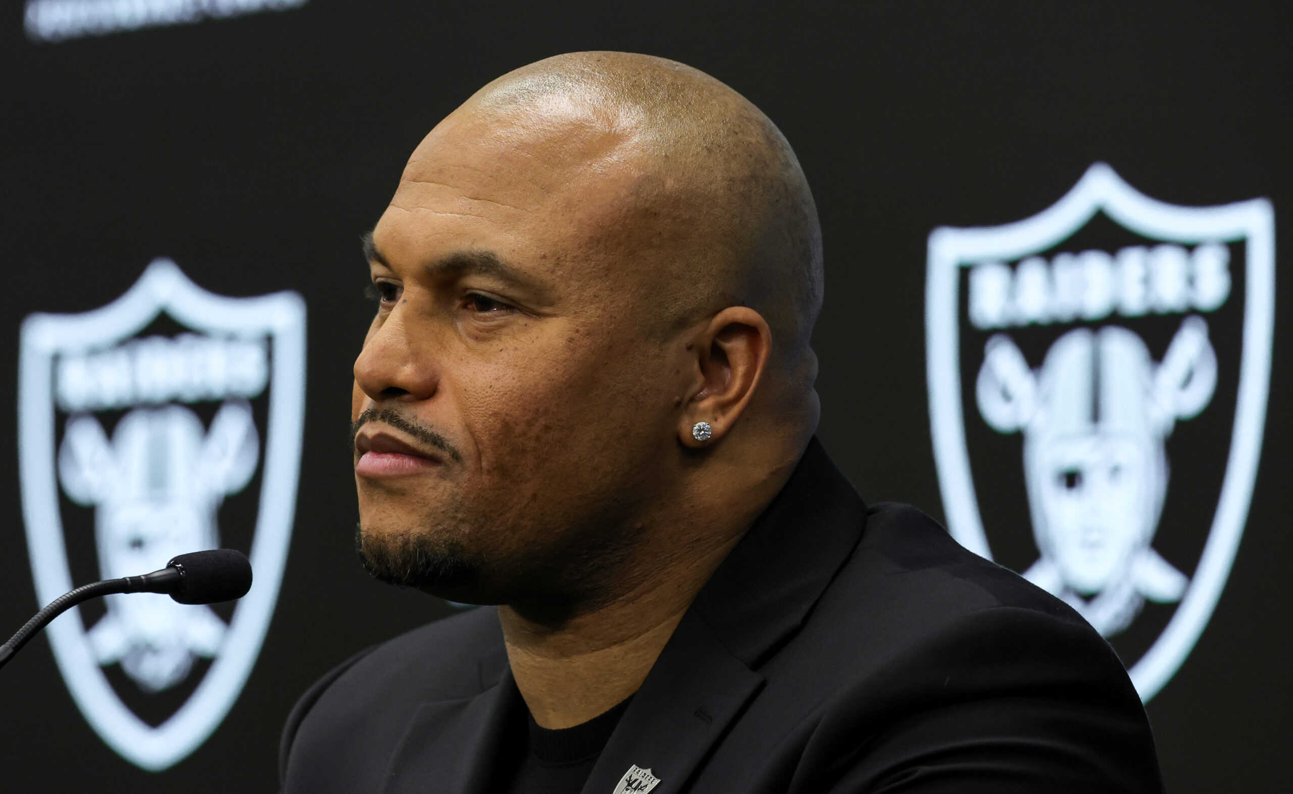 Top QB Prospect Sends Big Message To Antonio Pierce