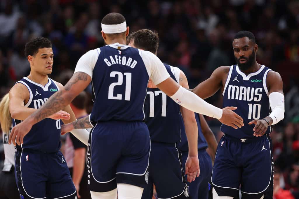 Analyst Has High Praise For Mavericks Big Man