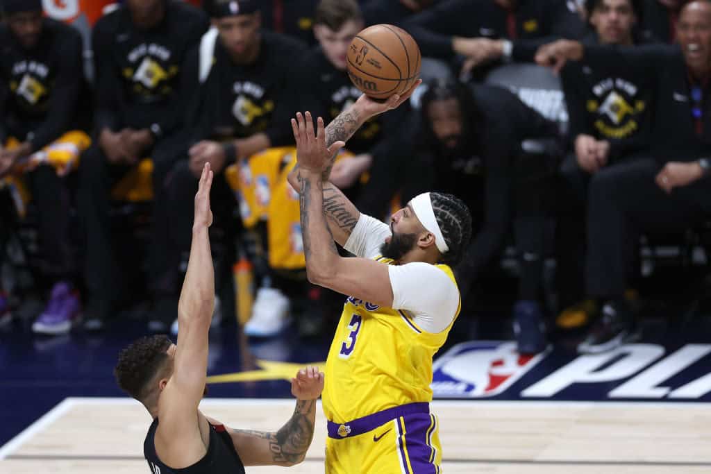 Analyst Calls Out Anthony Davis After Game 2 Loss To Nuggets