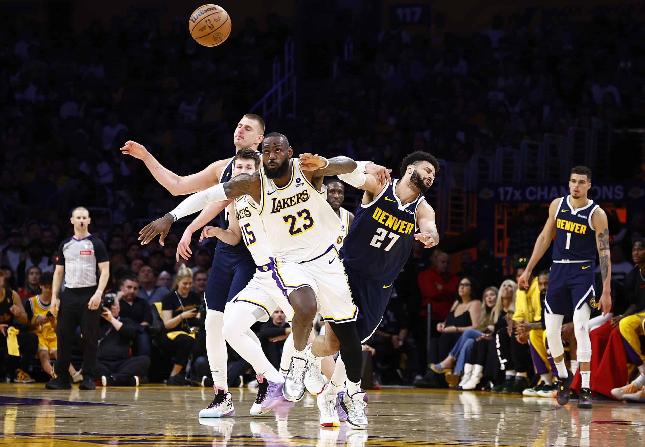 LeBron James Went Ballistic After Darvin Ham Didn’t Challenge Call In Game 4