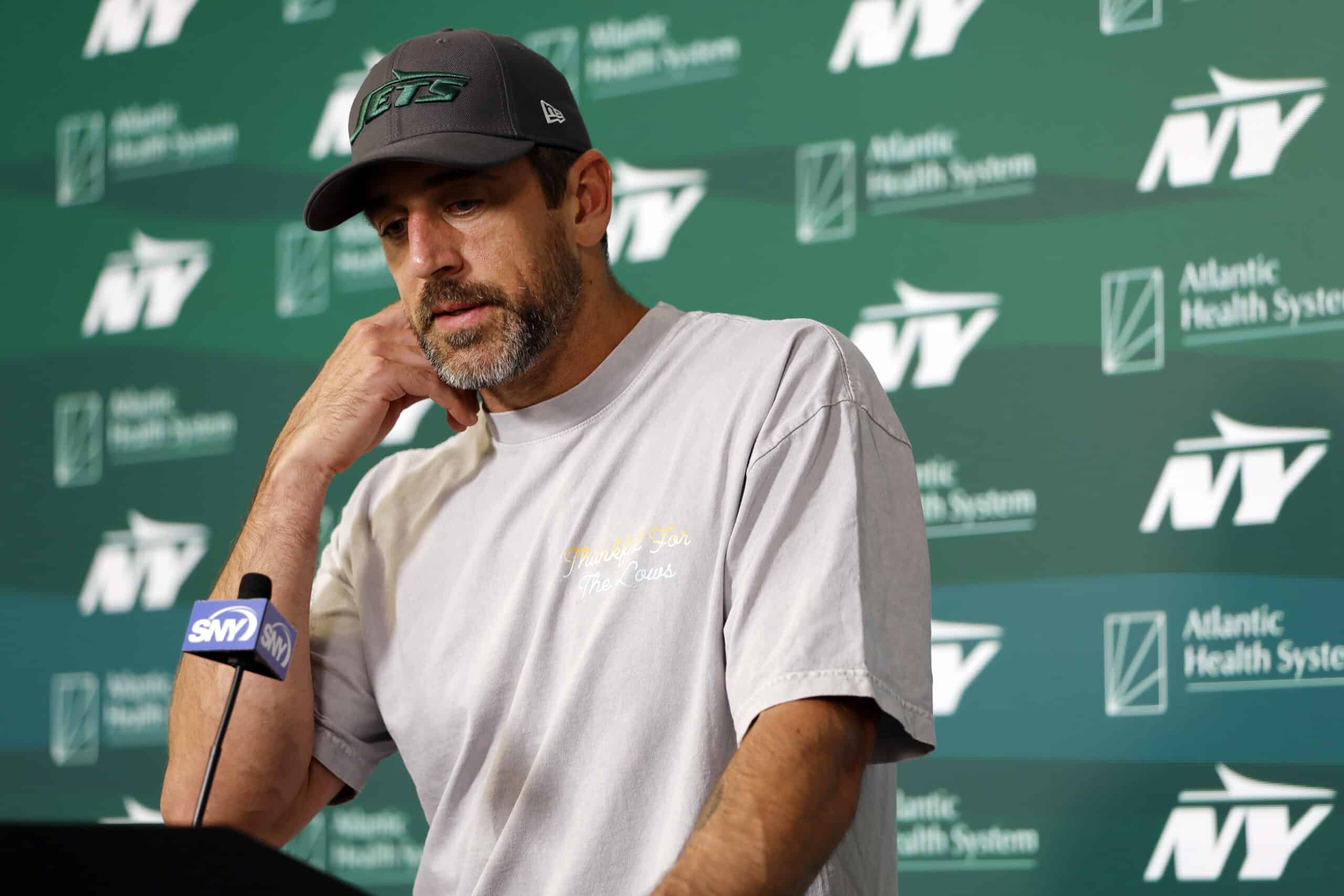 Former Teammate Defends Aaron Rodgers Over Recent Criticism