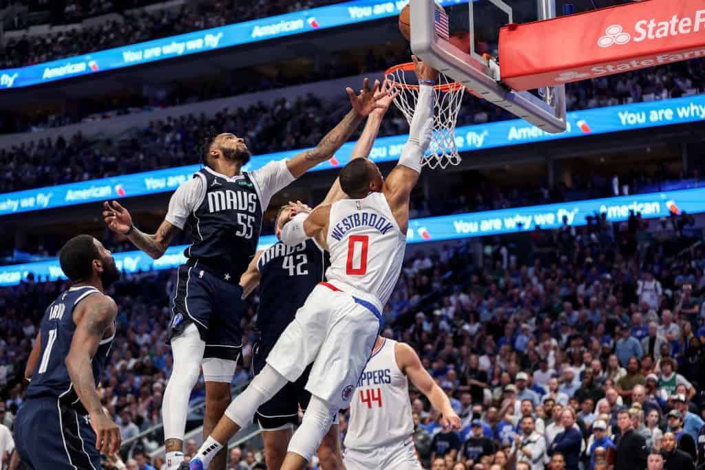 Analyst Makes Bold Prediction About Game 5 Of Mavericks, Clippers