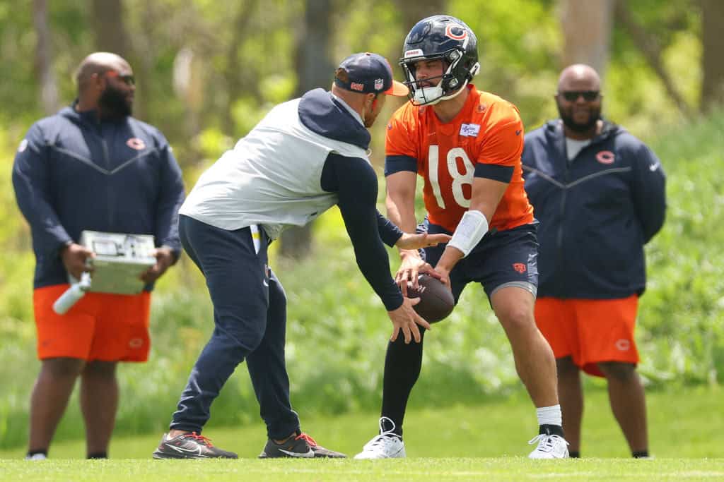Caleb Williams Shows Off His Arm At OTAs