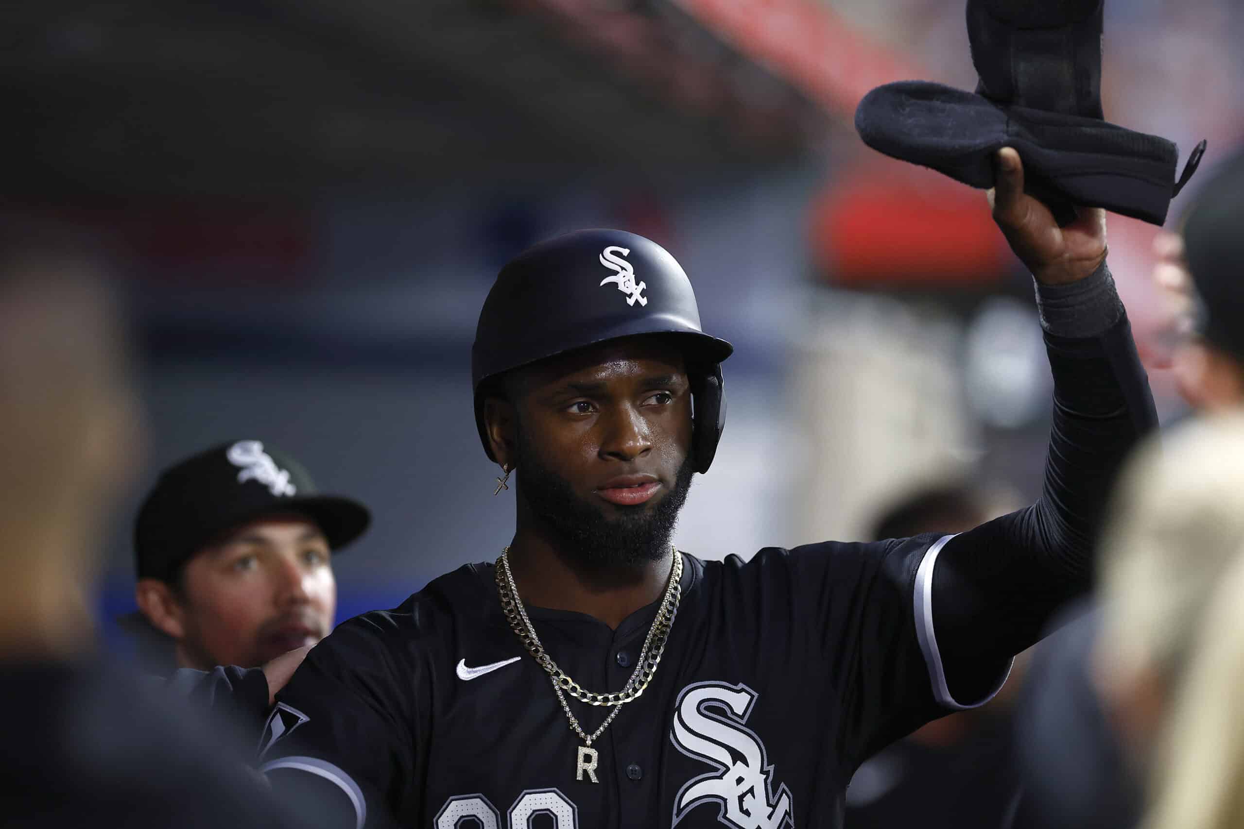 Analyst Reveals White Sox’s Asking Price For Luis Robert Jr.