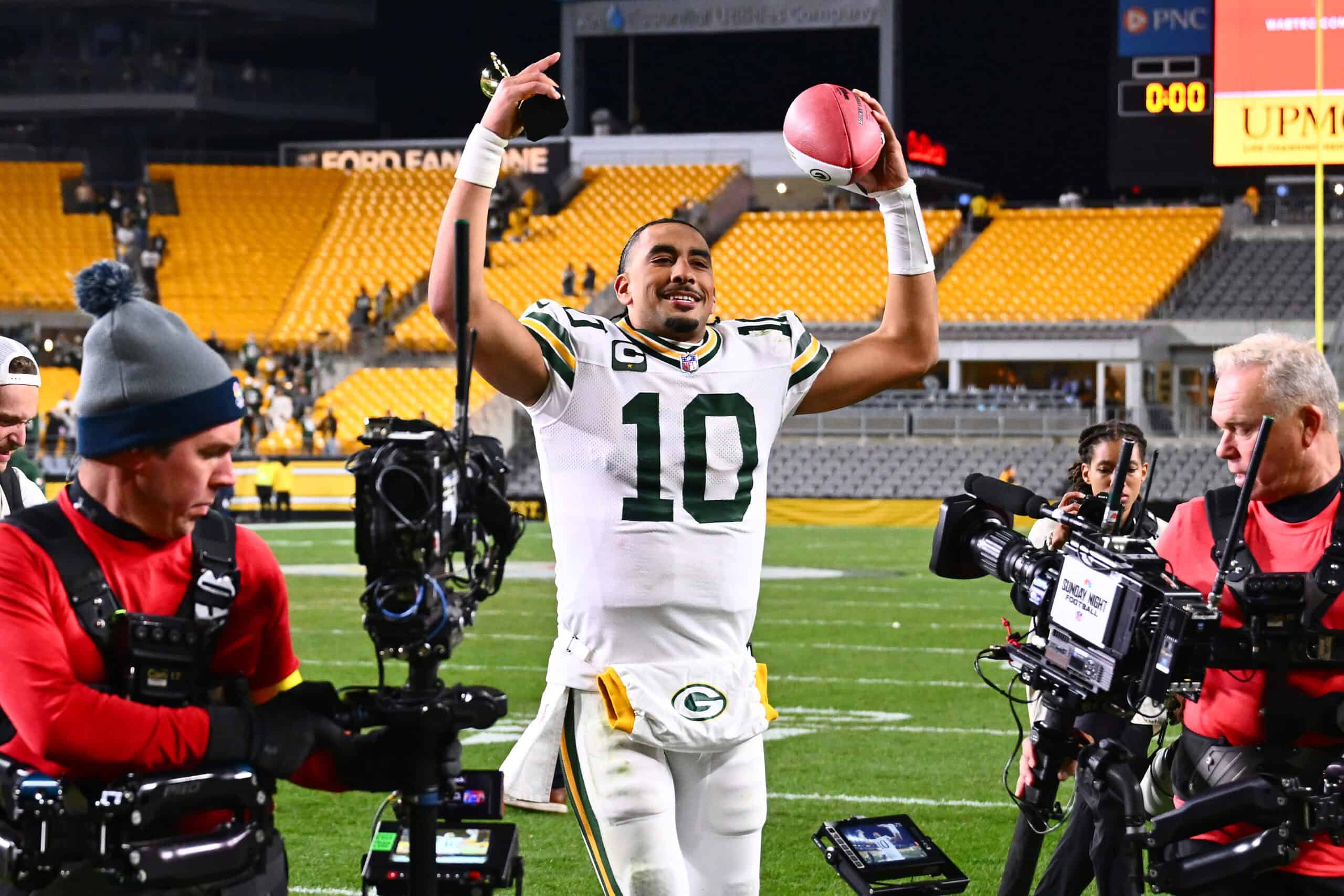 PITTSBURGH, PENNSYLVANIA - OCTOBER 26: Jordan Love #10 of the Green Bay Packers celebrates after defeating the Pittsburgh Steelers 35-25 in the game at Acrisure Stadium on October 26, 2025 in Pittsburgh, Pennsylvania.