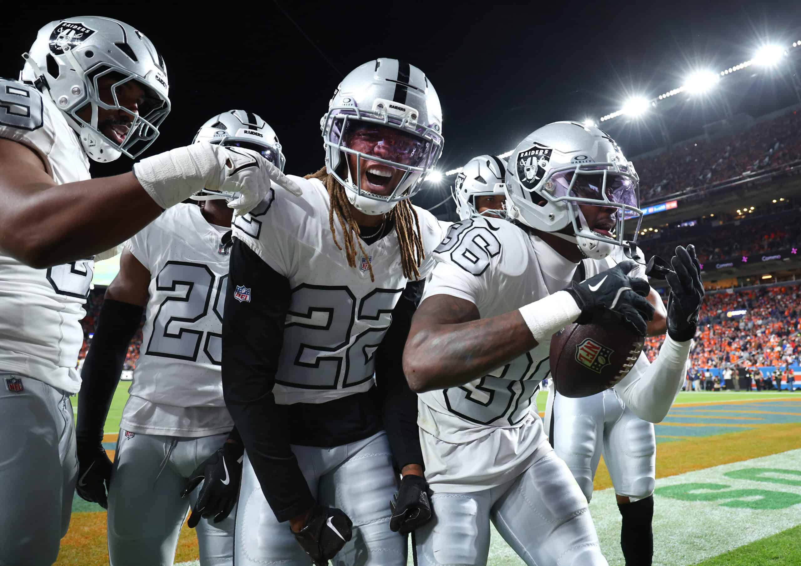 Raiders Get Concerning Injury Update On Key Offensive Lineman
