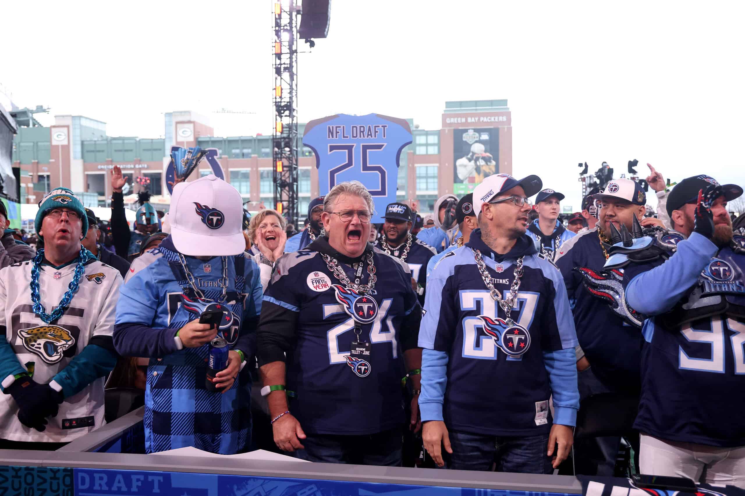 Titans Given Encouraging Odds To Land No. 1 Draft Pick